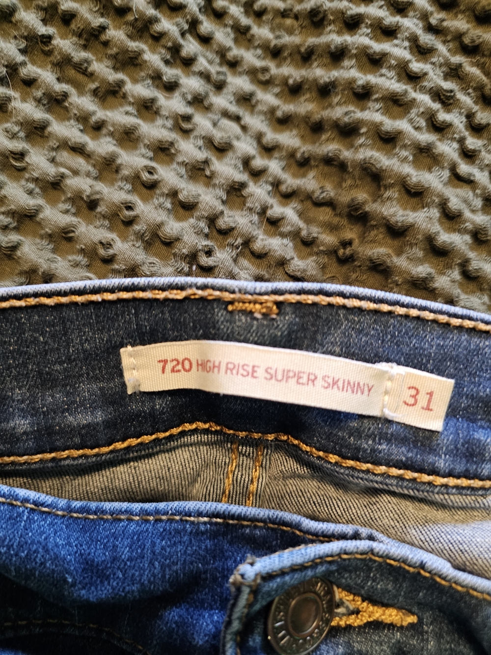 Levi's High Rise Super Skinny Size 31 - Picture 2 of 4